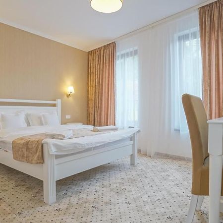 Monarch House Hotell Braşov Eksteriør bilde