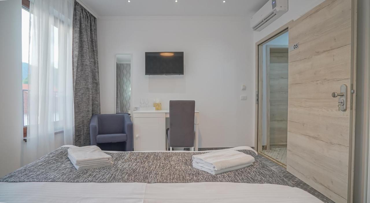 Monarch House Hotell Braşov Eksteriør bilde