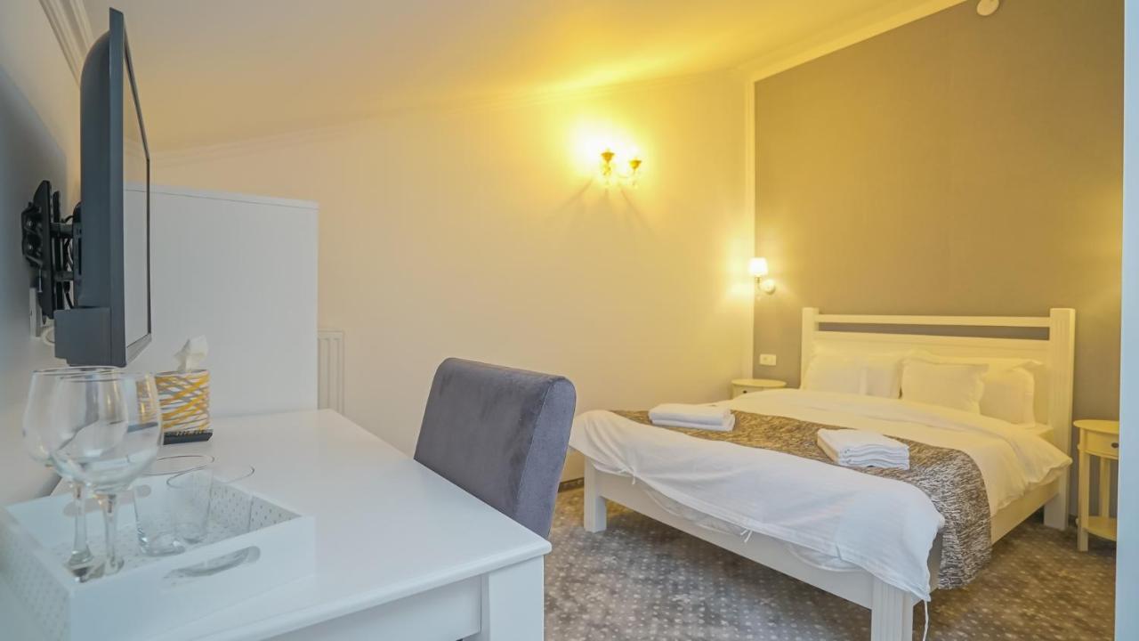 Monarch House Hotell Braşov Eksteriør bilde