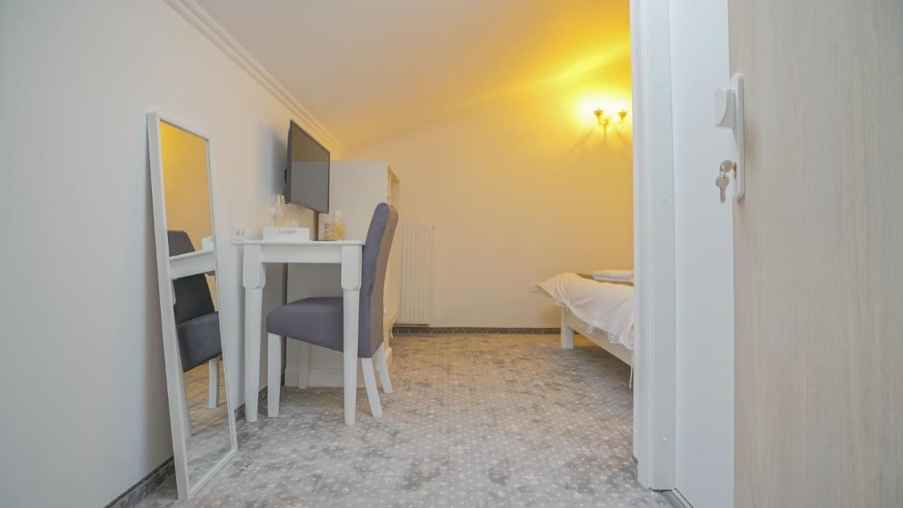 Monarch House Hotell Braşov Eksteriør bilde