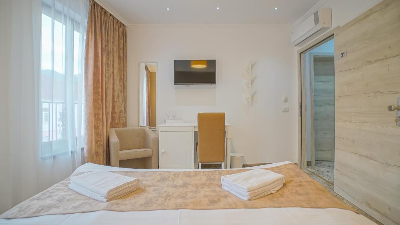 Monarch House Hotell Braşov Eksteriør bilde